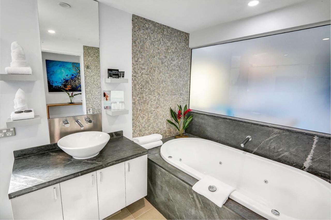 Elysium Private Apartments Triton By The Sea Palm Cove Luaran gambar